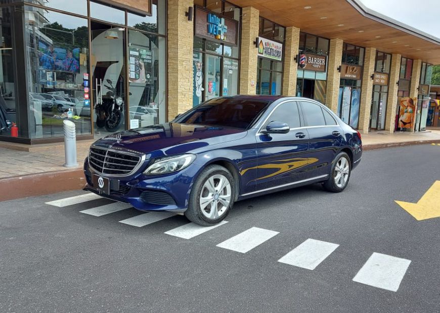 MERCEDES-BENZ C (2015)