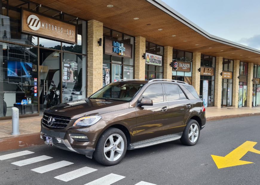 MERCEDES-BENZ ML (2015)