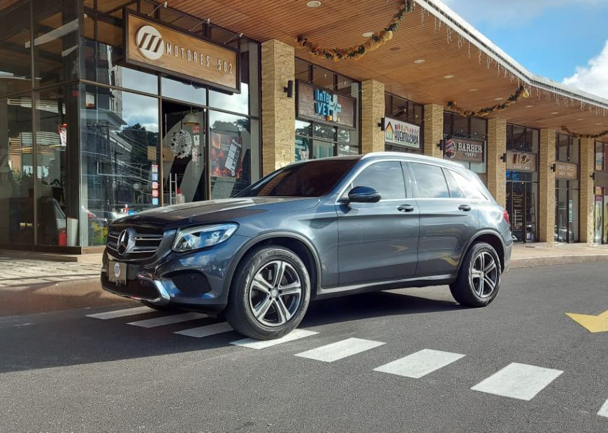 MERCEDES-BENZ GLC (2016)