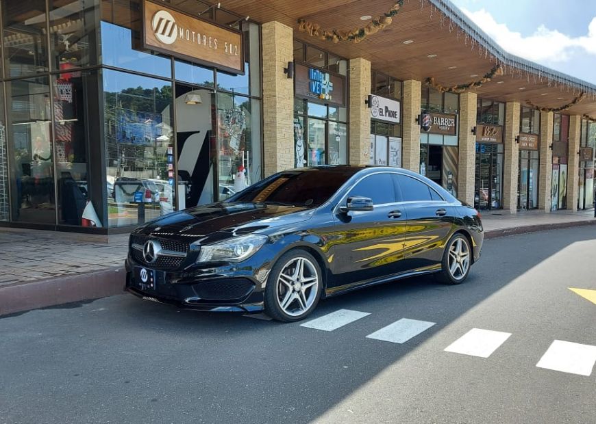 MERCEDES-BENZ CLA (2015)