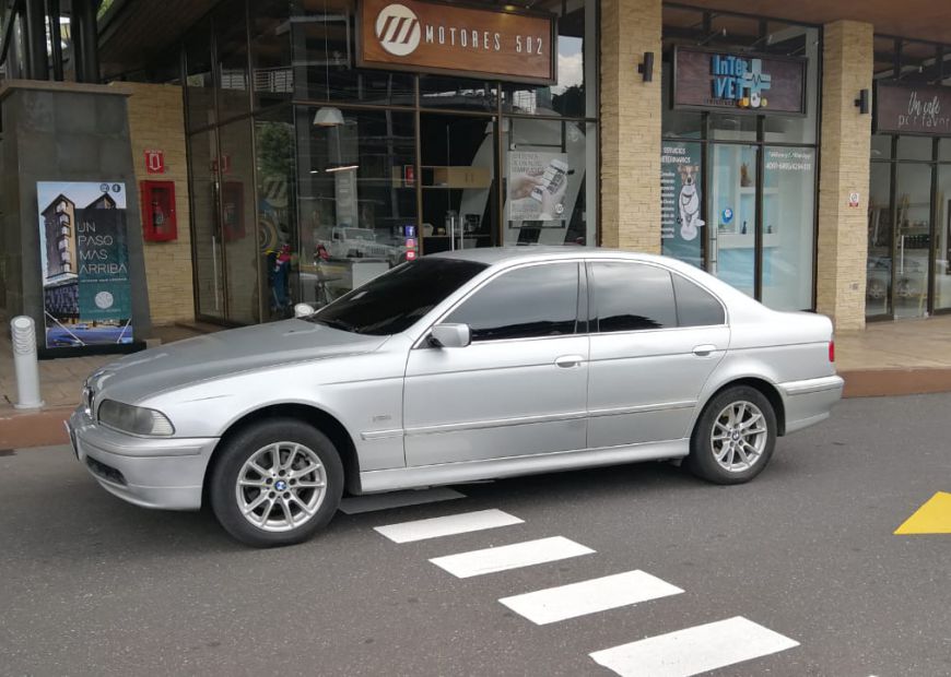 Bmw 5 2003 года