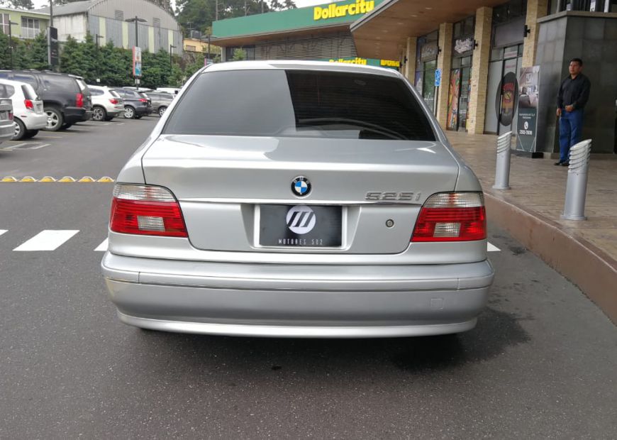 Bmw 5 2003 года