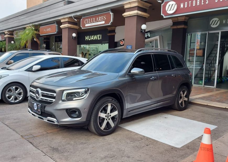 MERCEDES-BENZ GLB (2020)