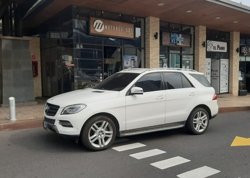 MERCEDES-BENZ ML (2015)
