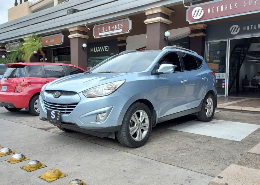 HYUNDAI TUCSON (2011)