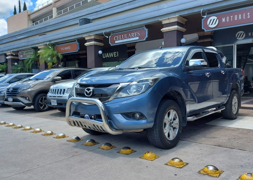 MAZDA BT-50 (2017)