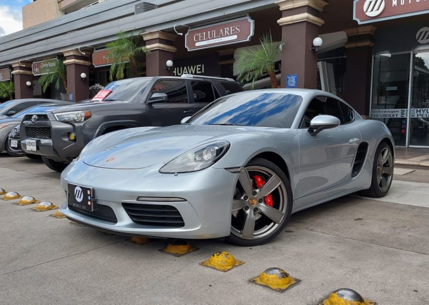 PORSCHE 718 CAYMAN (2018)