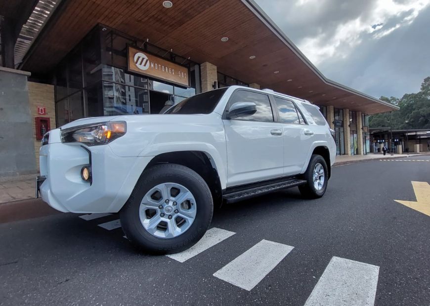 TOYOTA 4RUNNER (2017)