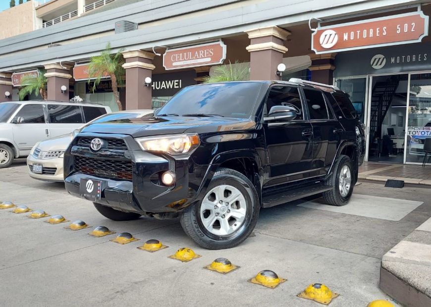 TOYOTA 4RUNNER (2016)