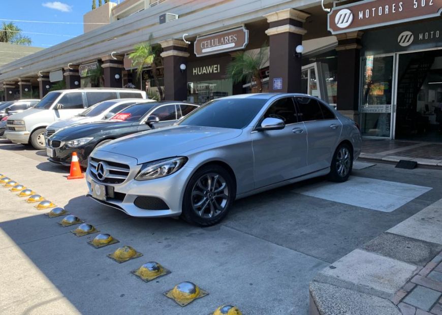 MERCEDES-BENZ C (2017)