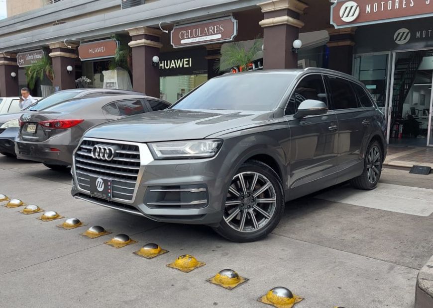 AUDI Q7 (2016)