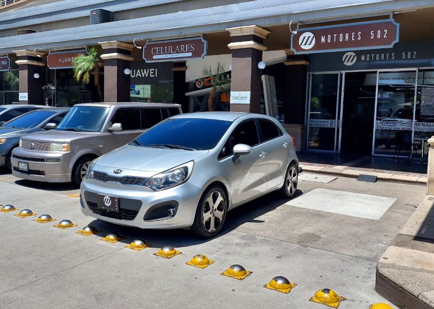 KIA RIO (2013)