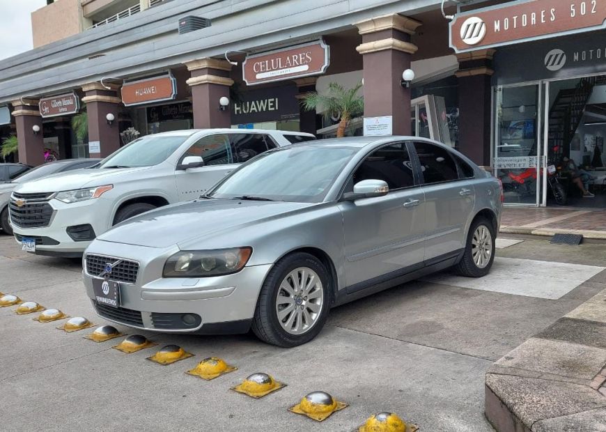 VOLVO S40 (2007)