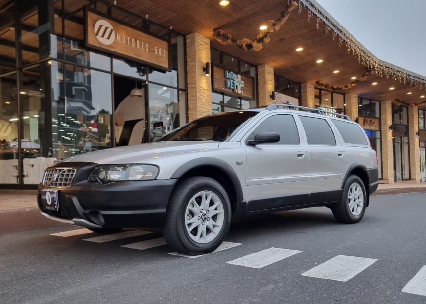 VOLVO XC70 (2004)