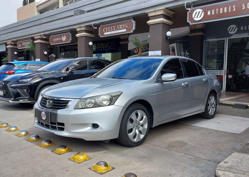 HONDA ACCORD (2009)