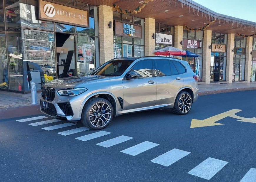 BMW X5 (2022)