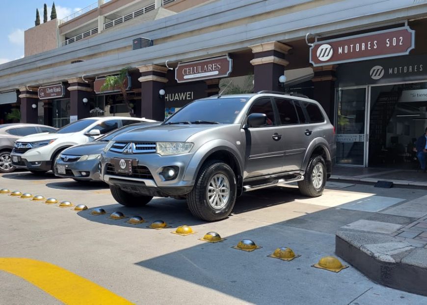 MITSUBISHI NATIVA (2016)