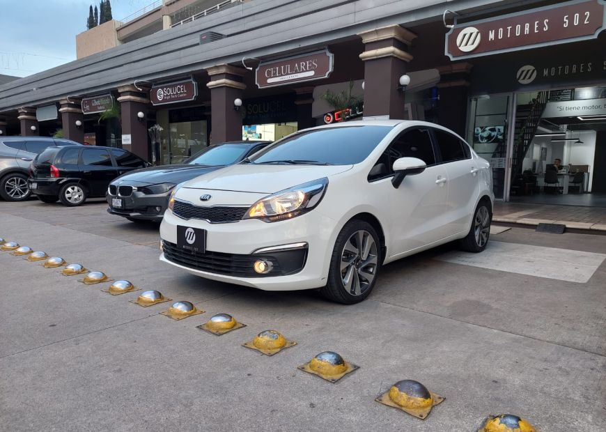 KIA RIO (2017)