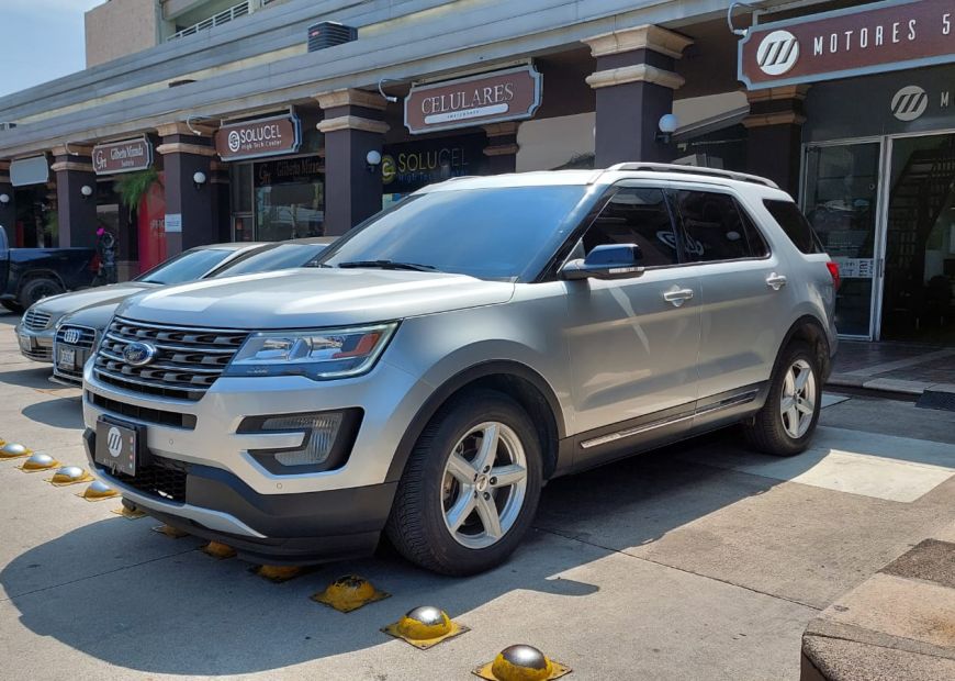 FORD EXPLORER (2017)