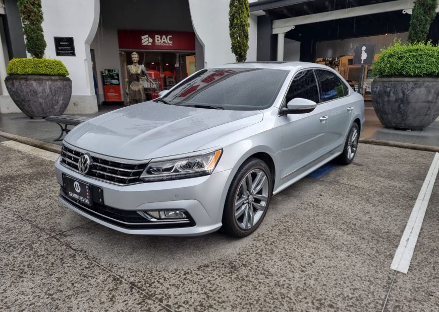 VOLKSWAGEN PASSAT  (2016)