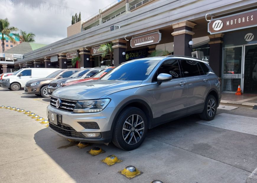 VOLKSWAGEN TIGUAN (2020)