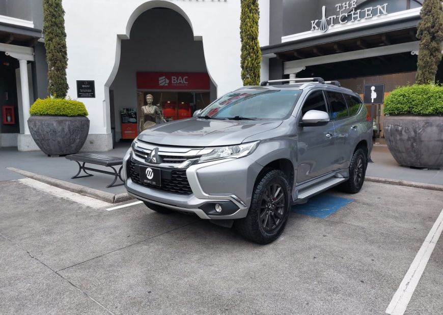 MITSUBISHI MONTERO SPORT (2017)