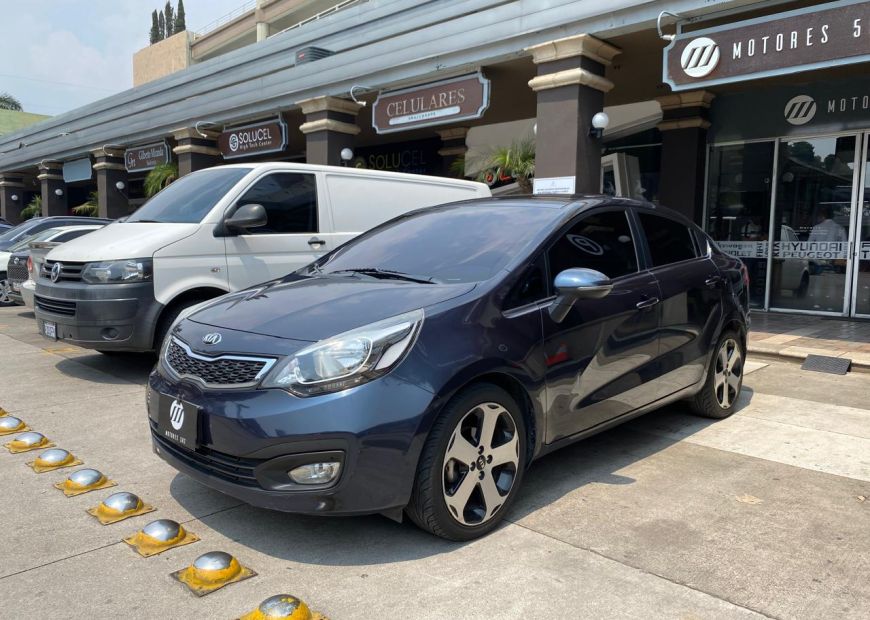 KIA RIO (2014)