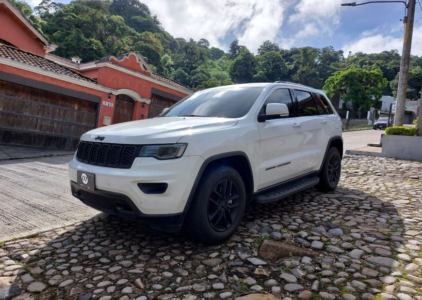 JEEP GRAND CHEROKEE (2018)