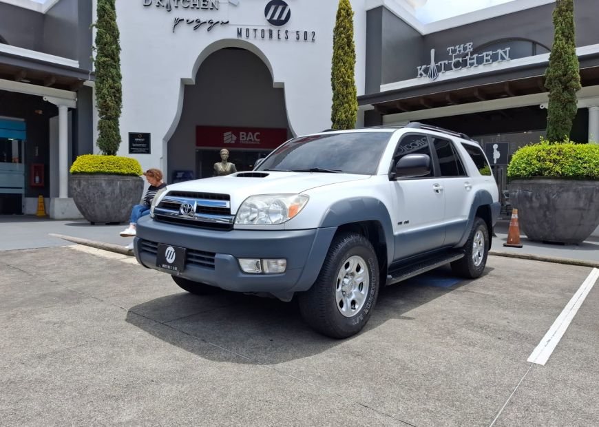 TOYOTA 4RUNNER (2006)