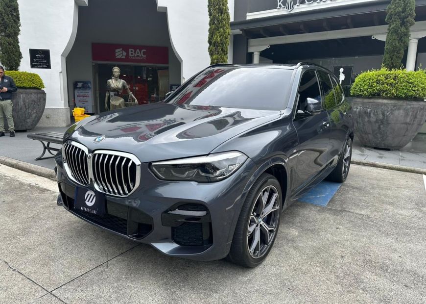 BMW X5 (2022)