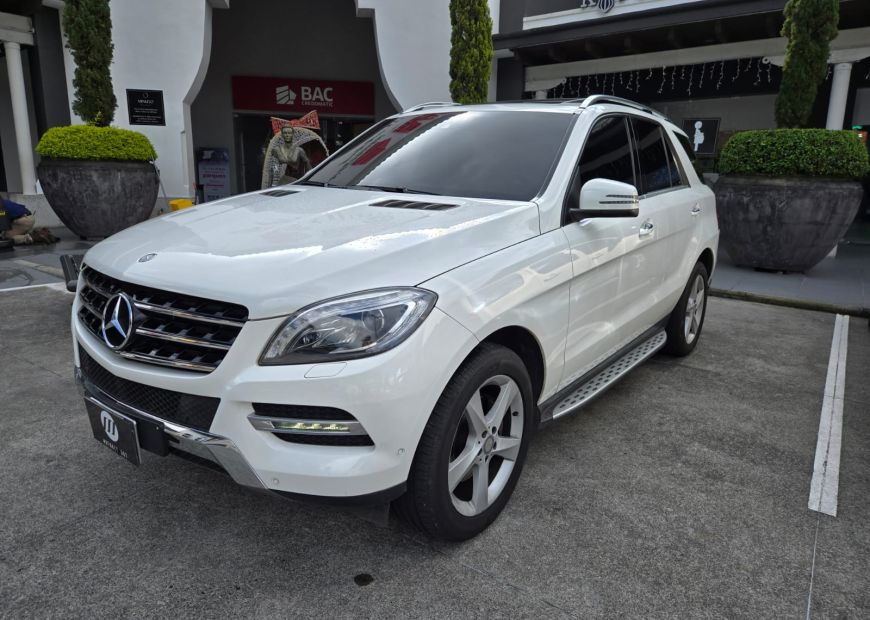 MERCEDES-BENZ ML (2015)