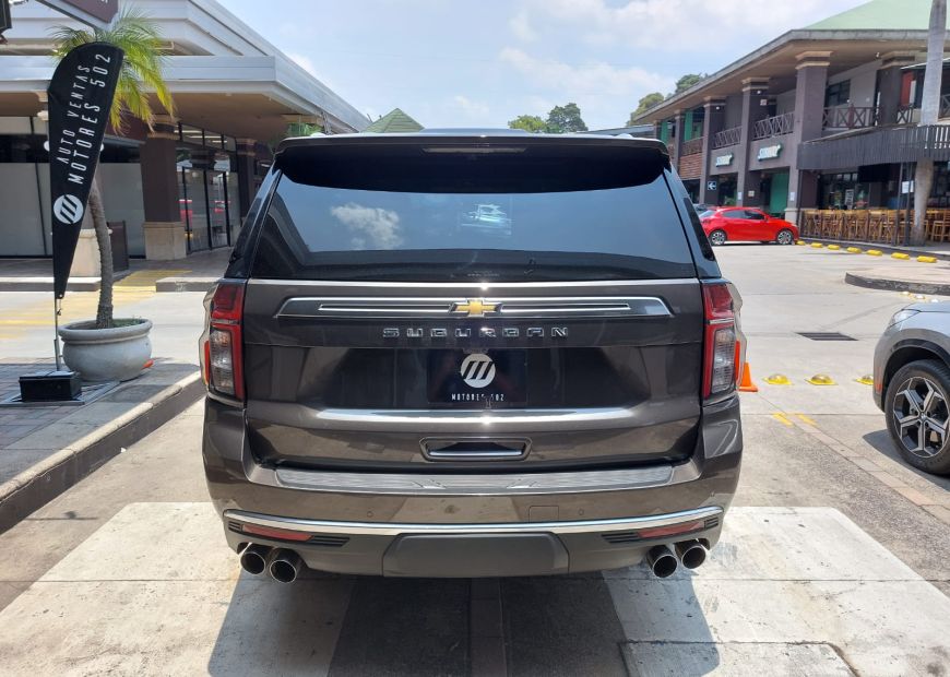 CHEVROLET SUBURBAN (2021)
