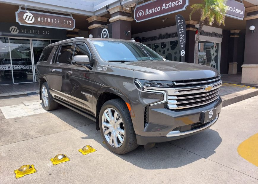 CHEVROLET SUBURBAN (2021)
