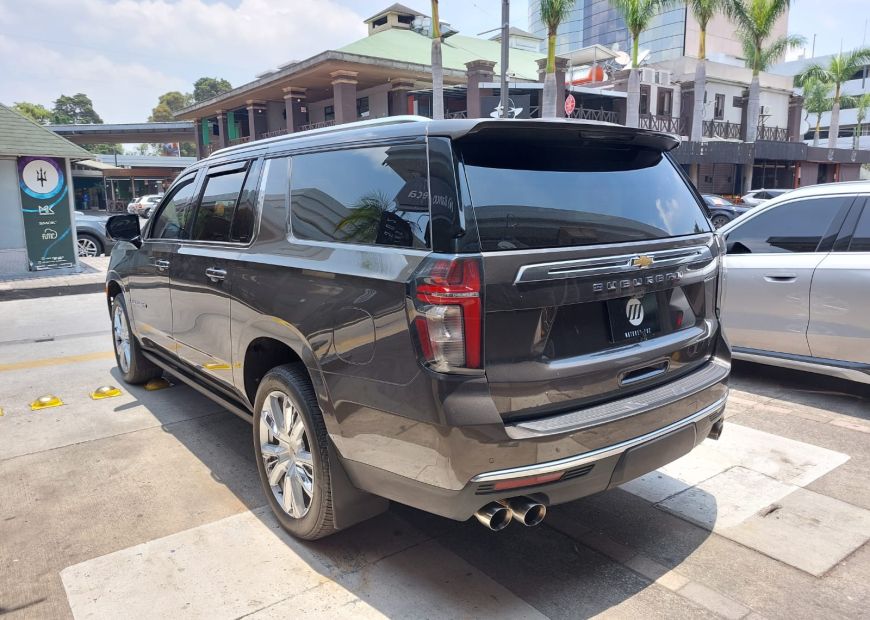 CHEVROLET SUBURBAN (2021)