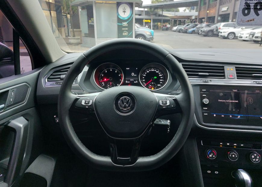 VOLKSWAGEN TIGUAN (2021)