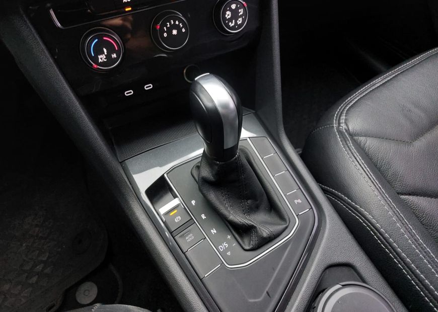 VOLKSWAGEN TIGUAN (2021)