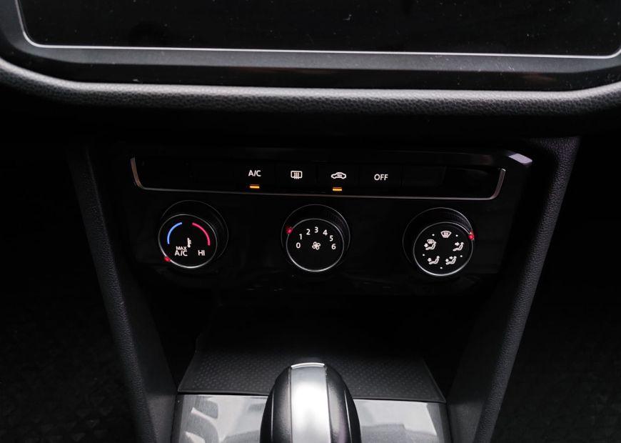 VOLKSWAGEN TIGUAN (2021)