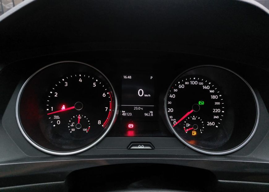 VOLKSWAGEN TIGUAN (2021)