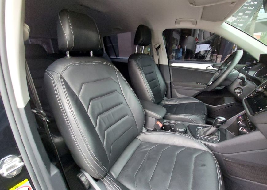 VOLKSWAGEN TIGUAN (2021)