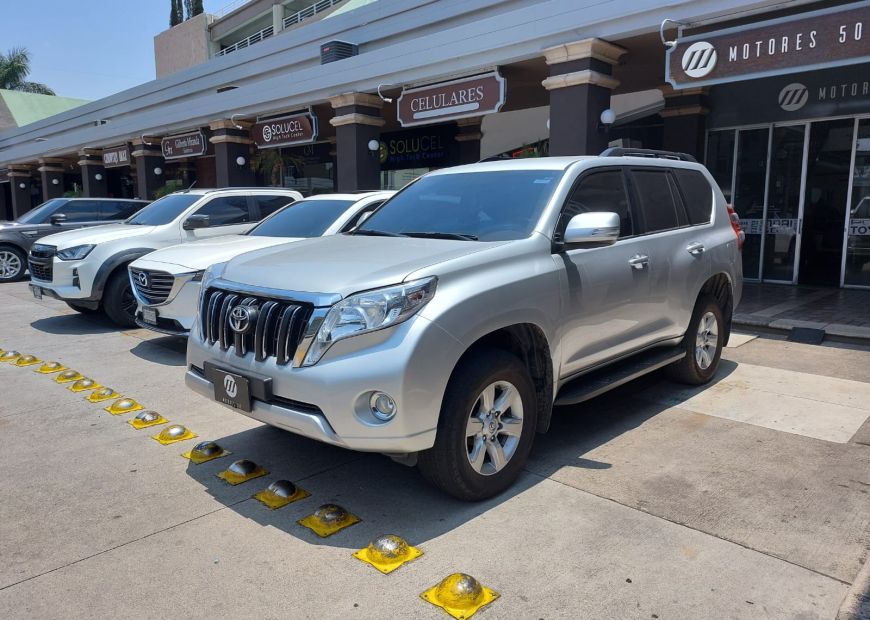TOYOTA LAND CRUISER PRADO (2017)