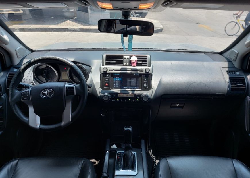TOYOTA LAND CRUISER PRADO (2017)