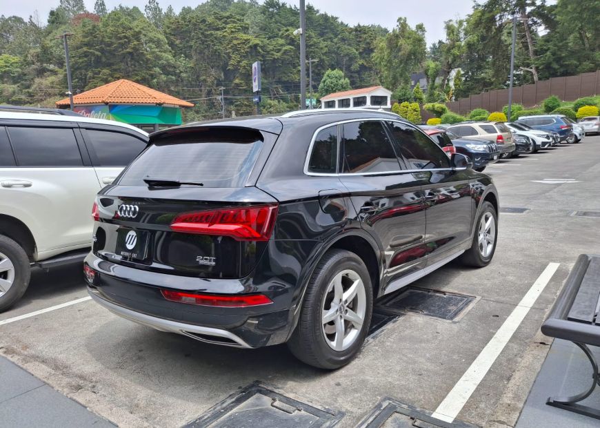 AUDI Q5 (2018)
