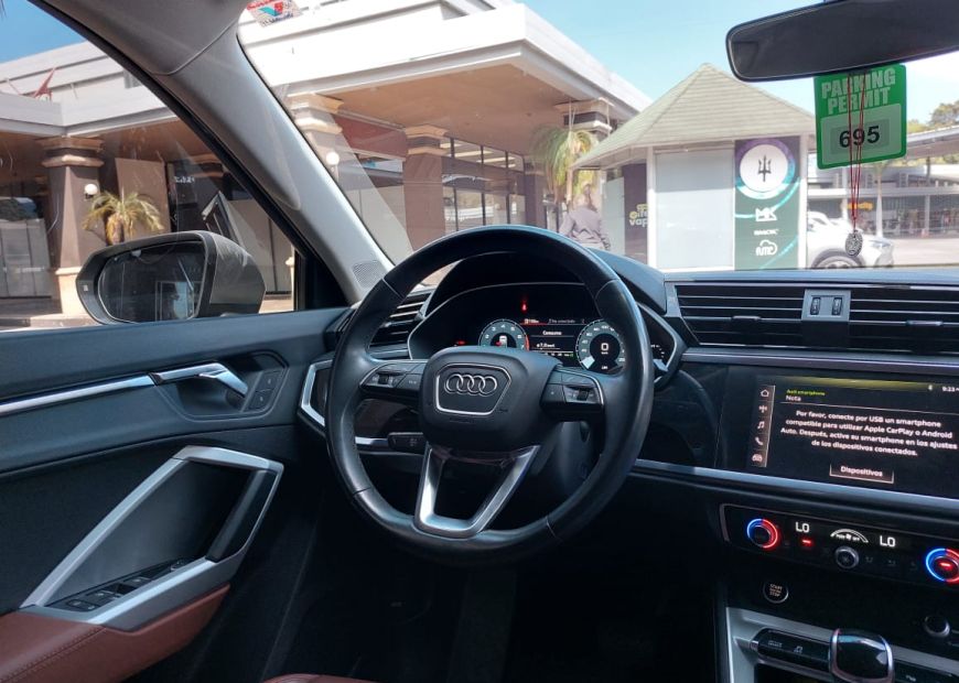 AUDI Q3 (2021)