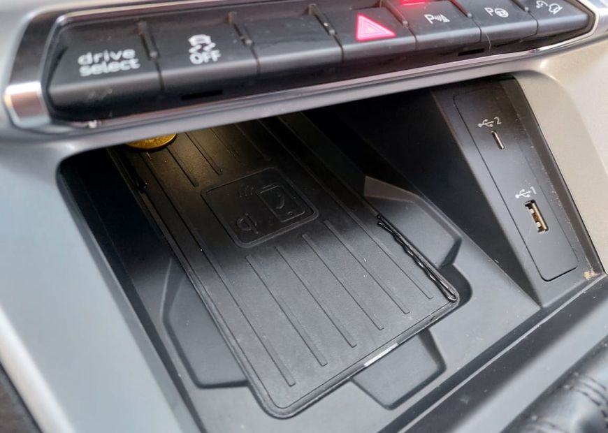 AUDI Q3 (2021)