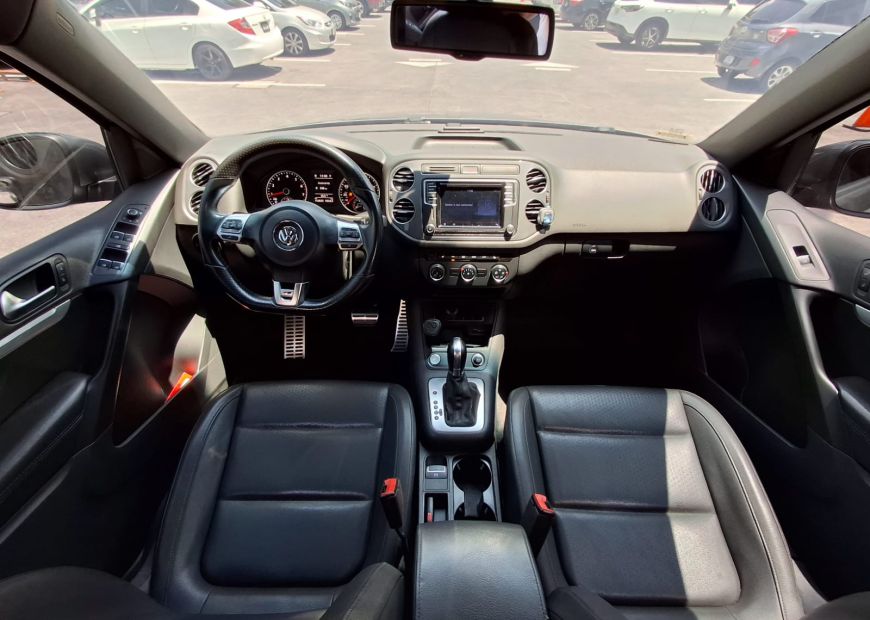 VOLKSWAGEN TIGUAN (2016)