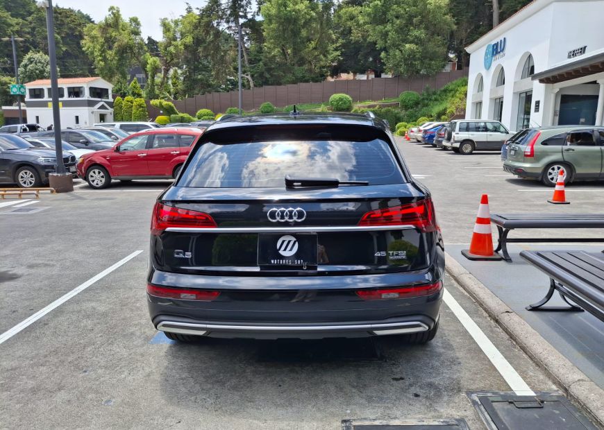 AUDI Q5 (2021)