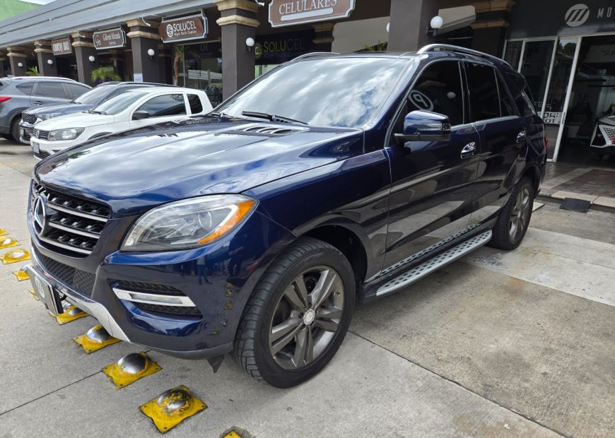 MERCEDES-BENZ ML (2014)