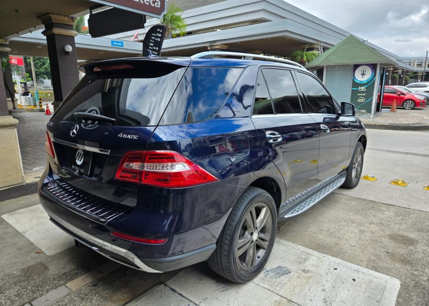 MERCEDES-BENZ ML (2014)