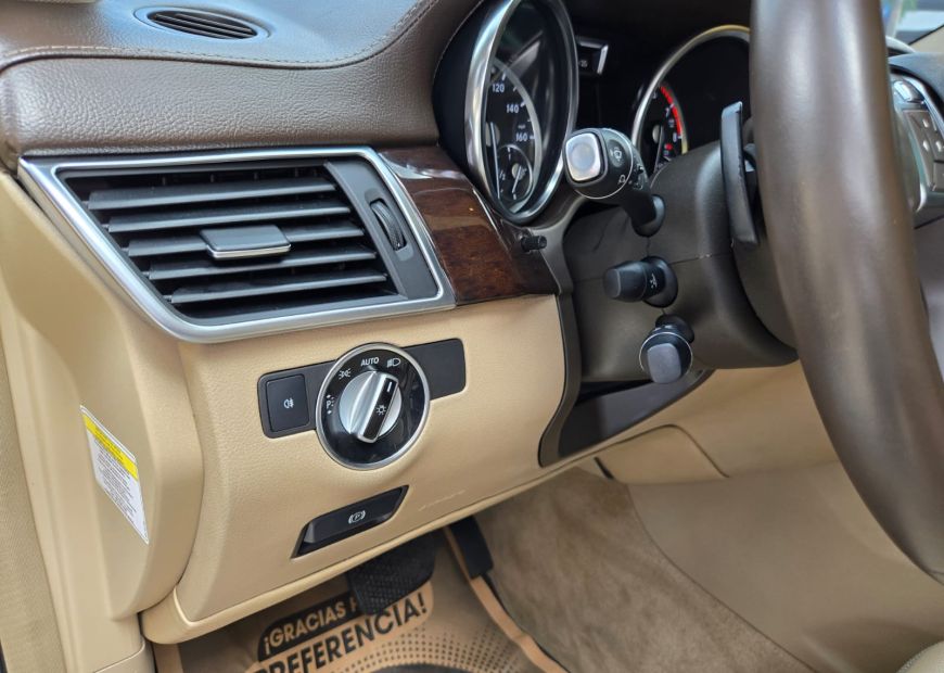 MERCEDES-BENZ ML (2014)