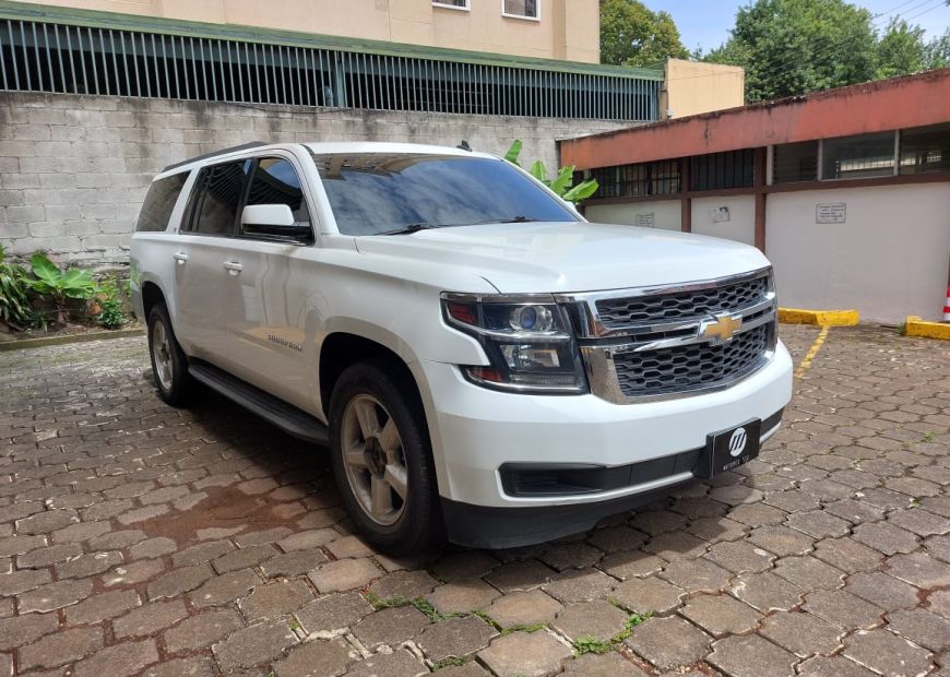 CHEVROLET SUBURBAN (2015)